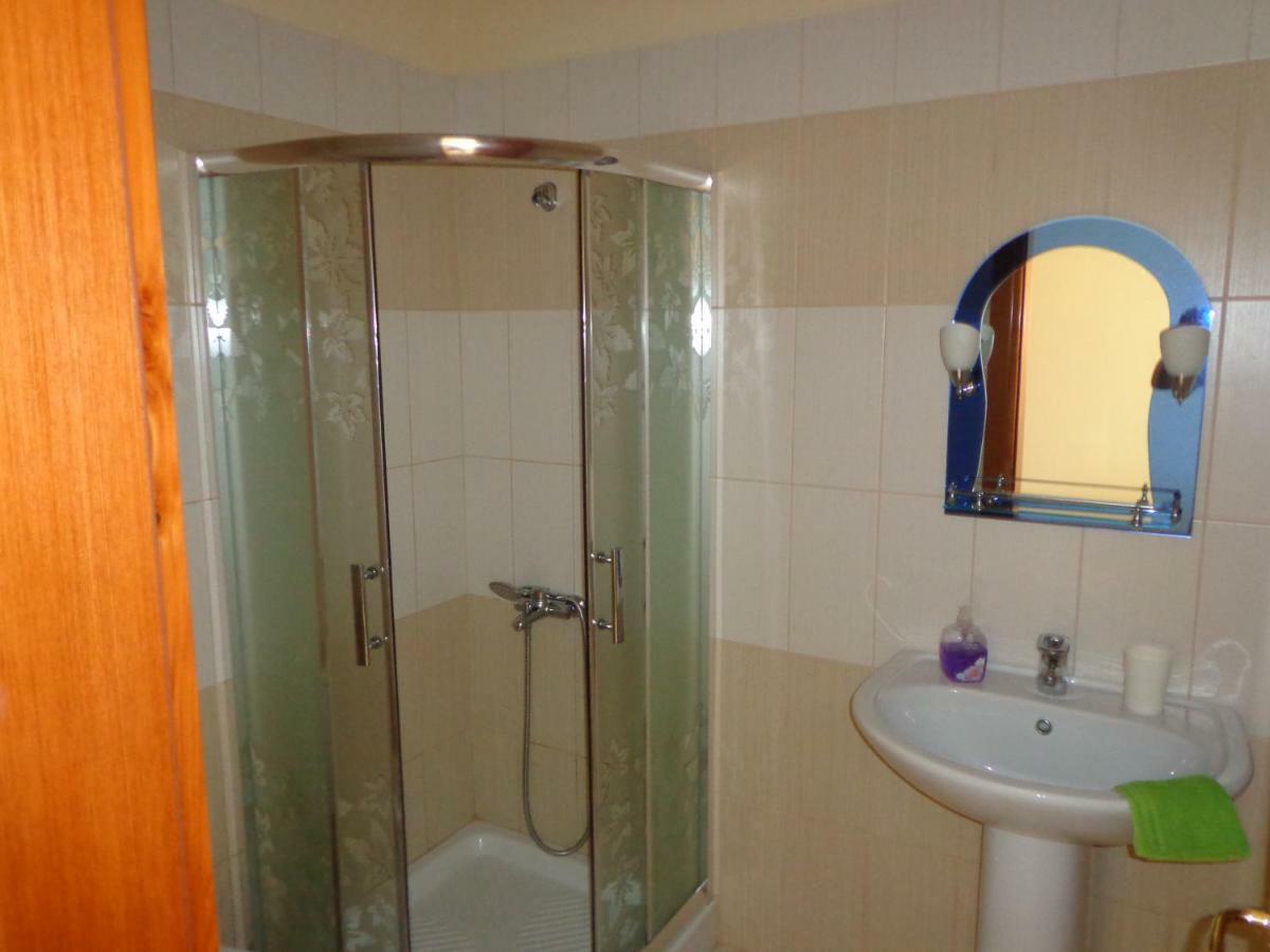 Olympian Rooms Dhërmi Esterno foto