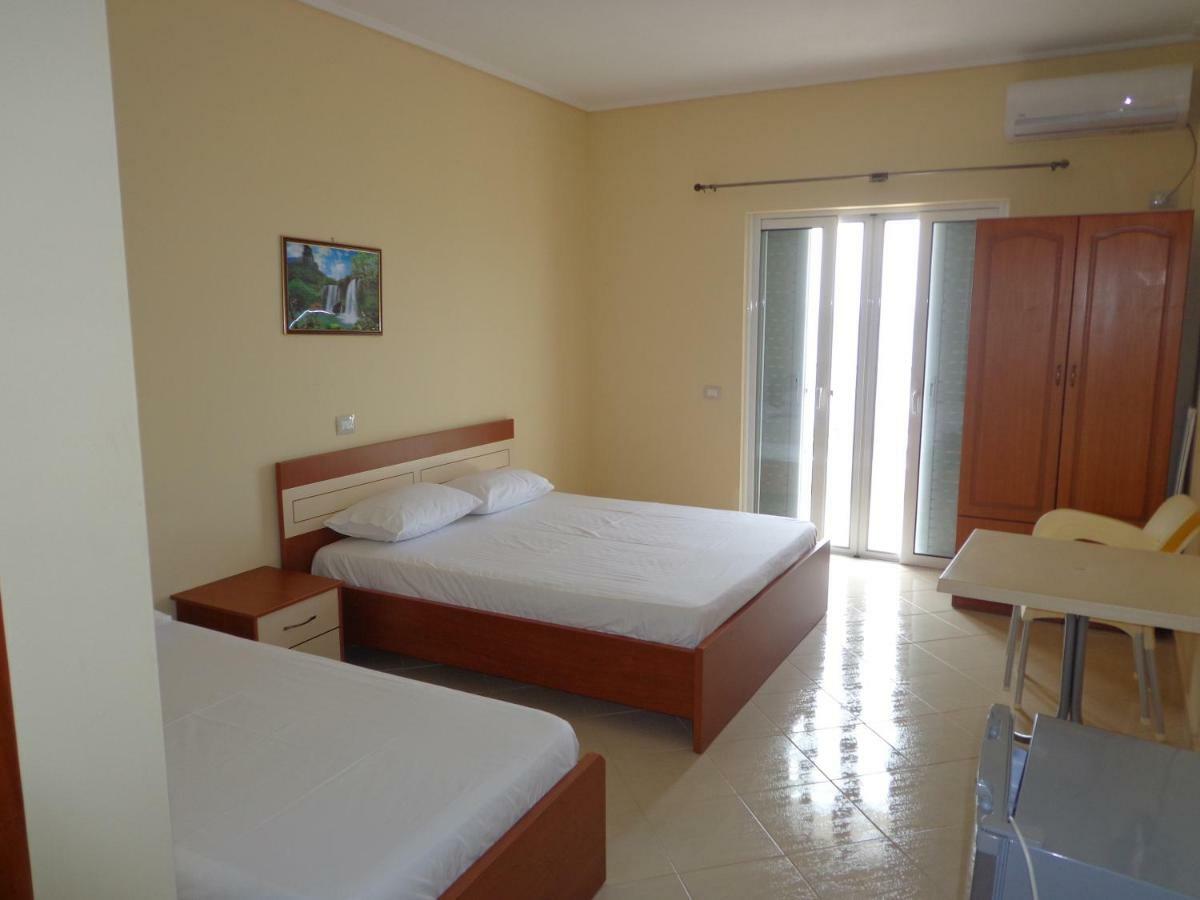 Olympian Rooms Dhërmi Esterno foto