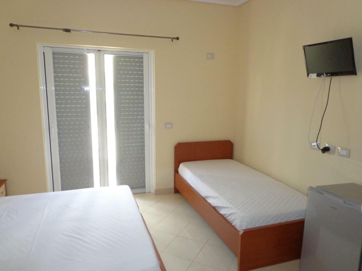 Olympian Rooms Dhërmi Esterno foto