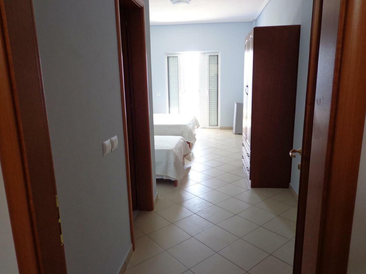 Olympian Rooms Dhërmi Esterno foto