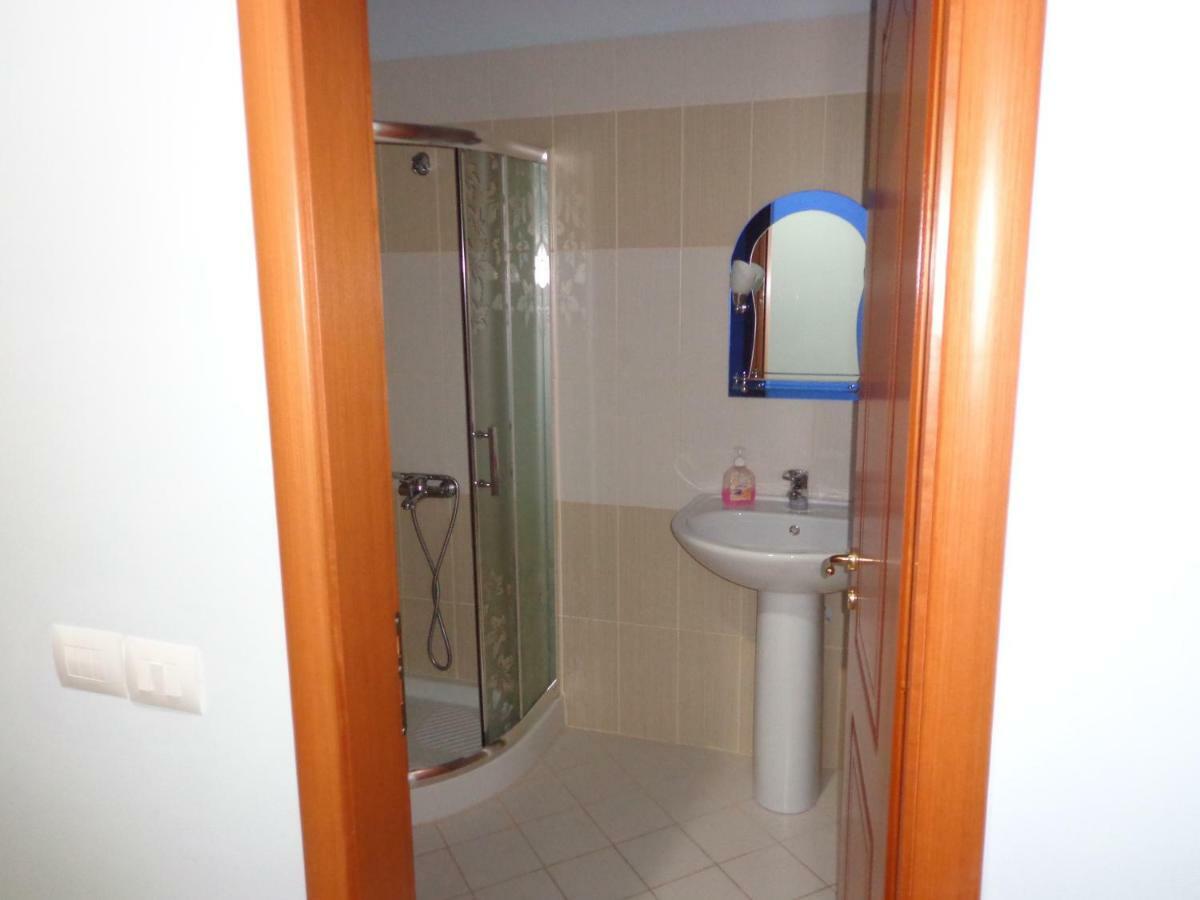 Olympian Rooms Dhërmi Esterno foto